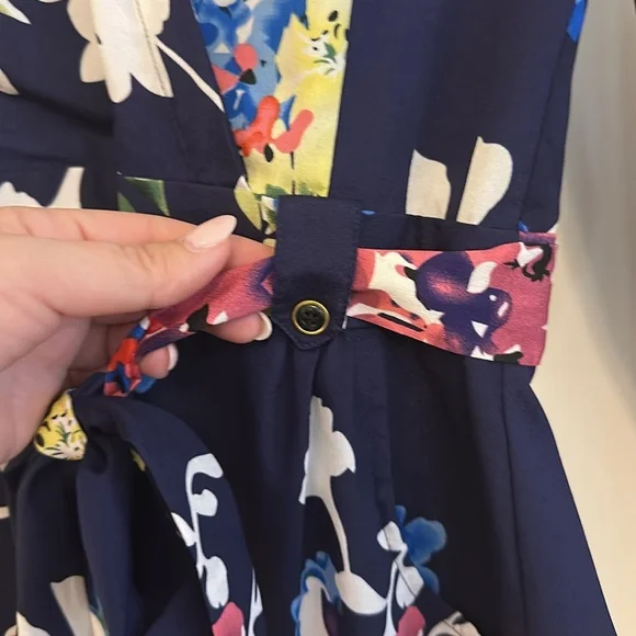 Yumi Kim Floral Navy Romper - Picture 4 of 8